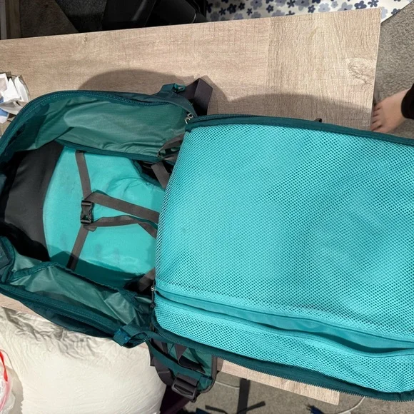 Osprey Fairview 40 Backpack - Picture 5 of 10